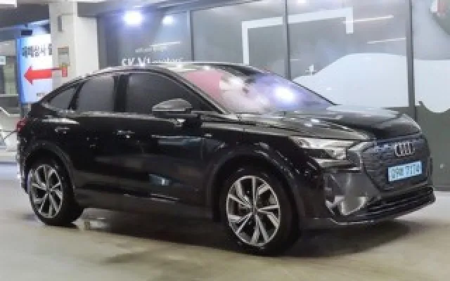 인천개인회생중고차 Q4 e-트론 40 스포트백 프리미엄 매물 사진 17 - 2024/07 19,501km